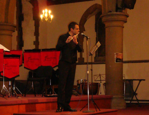 Past player Gary Woolf performing at the concert