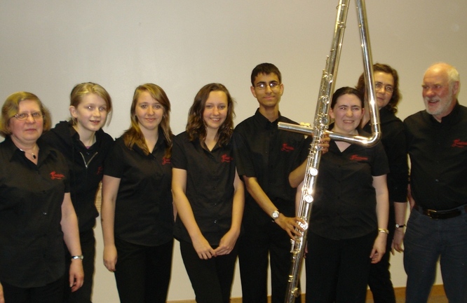 Flautissimo after the Carluke concert, posing with a Carluke Primrose Subcontrabass in G!